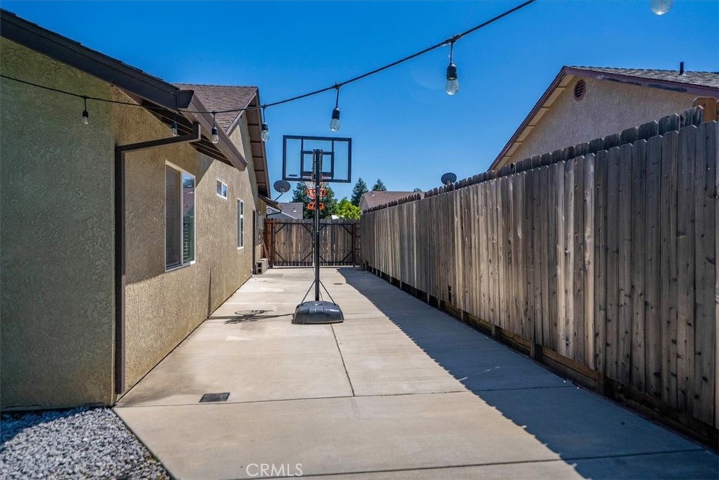 1950 Gentry Way Red Bluff, CA 96080 - Photo 30 of 52
