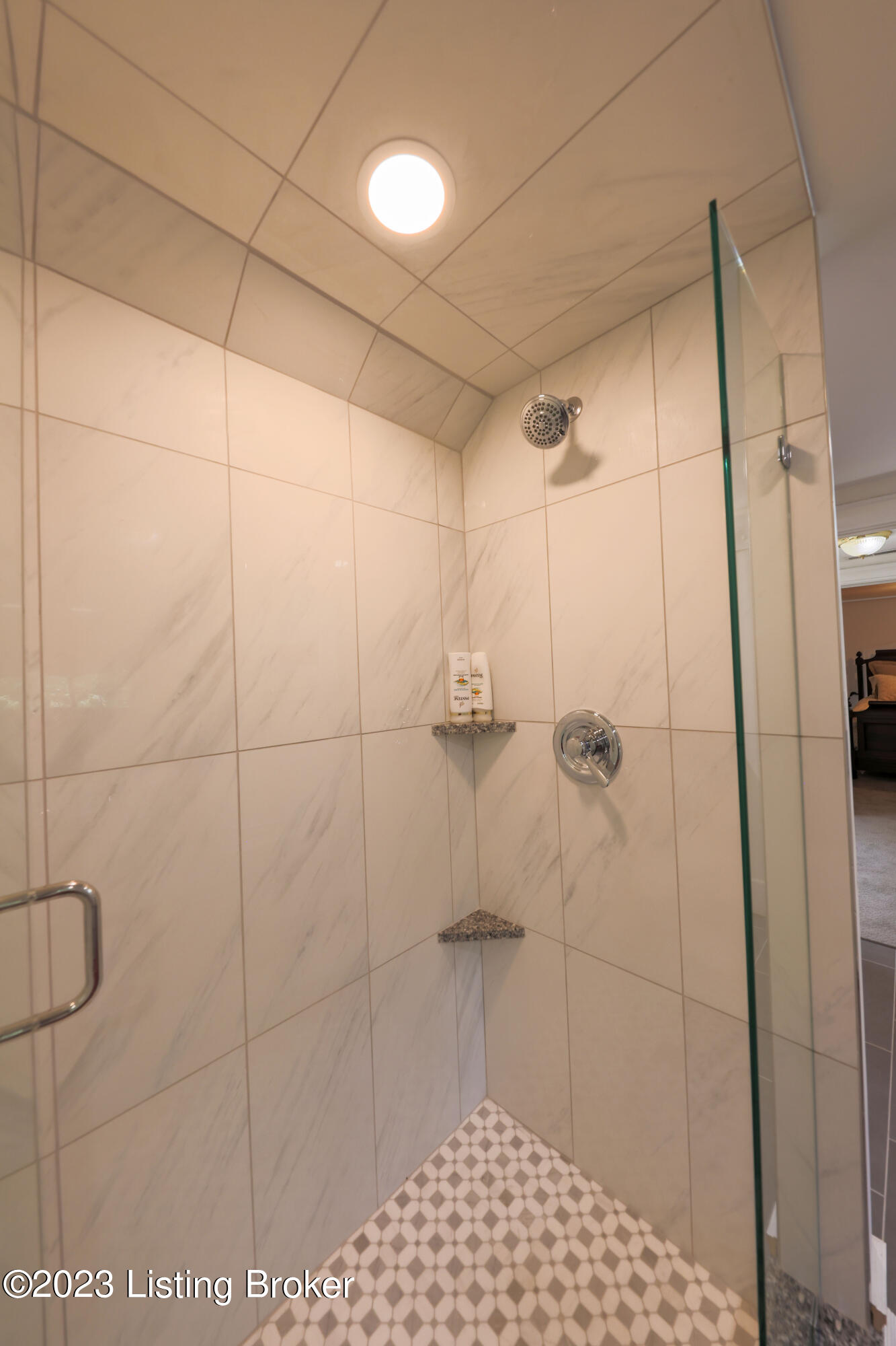 1528 Cherokee Road Louisville, KY 40205 - Photo 45 of 55 Third Floor Bath Shower