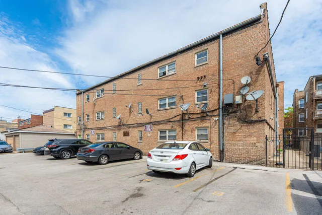 $175,000 | 1709 West Estes Avenue, Unit 1S, Chicago, IL 60626