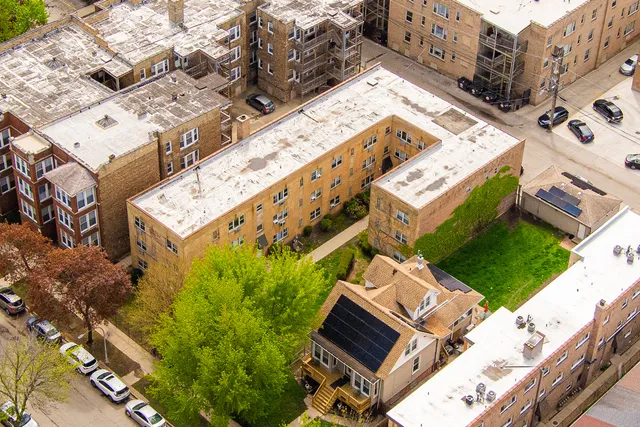 $175,000 | 1709 West Estes Avenue, Unit 1S, Chicago, IL 60626