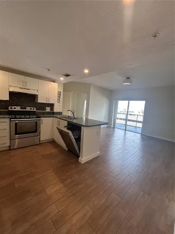 $2,950 | 3410 Coral Way, Unit PH02, Miami, FL 33145