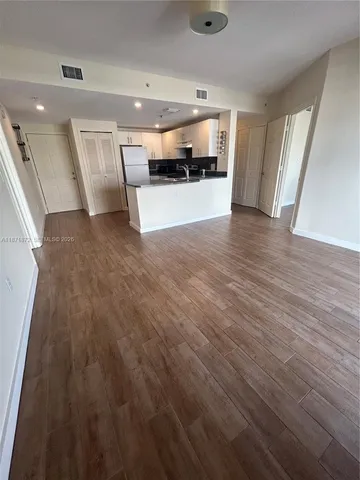 $2,950 | 3410 Coral Way, Unit PH02, Miami, FL 33145