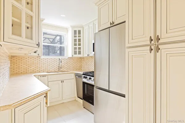 $999,000 | 144-14 68th Avenue | Kew Gardens Hills