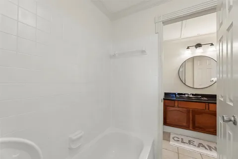$240,000 | 1881 Bering Drive, Unit 87, Houston, TX 77057