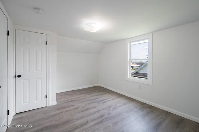 $449,900 | 135 Freemans Bridge Road, Glenville, NY 12302