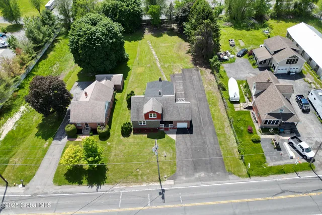 $449,900 | 135 Freemans Bridge Road, Glenville, NY 12302