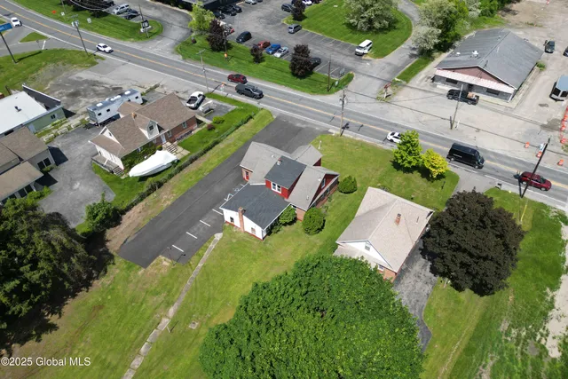 $449,900 | 135 Freemans Bridge Road, Glenville, NY 12302