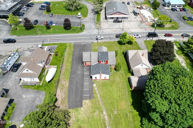 $449,900 | 135 Freemans Bridge Road, Glenville, NY 12302