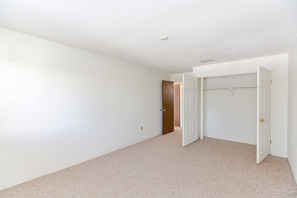 1811 Franklin Crossing Road, Unit 1811 Franklin, MA 02038 - Photo 23 of 31 a view of room
