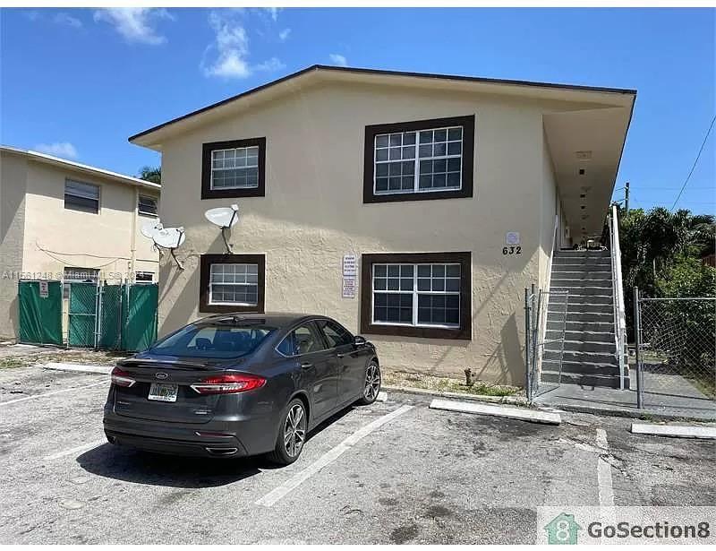 632 Southwest 16th Ave Unit D  