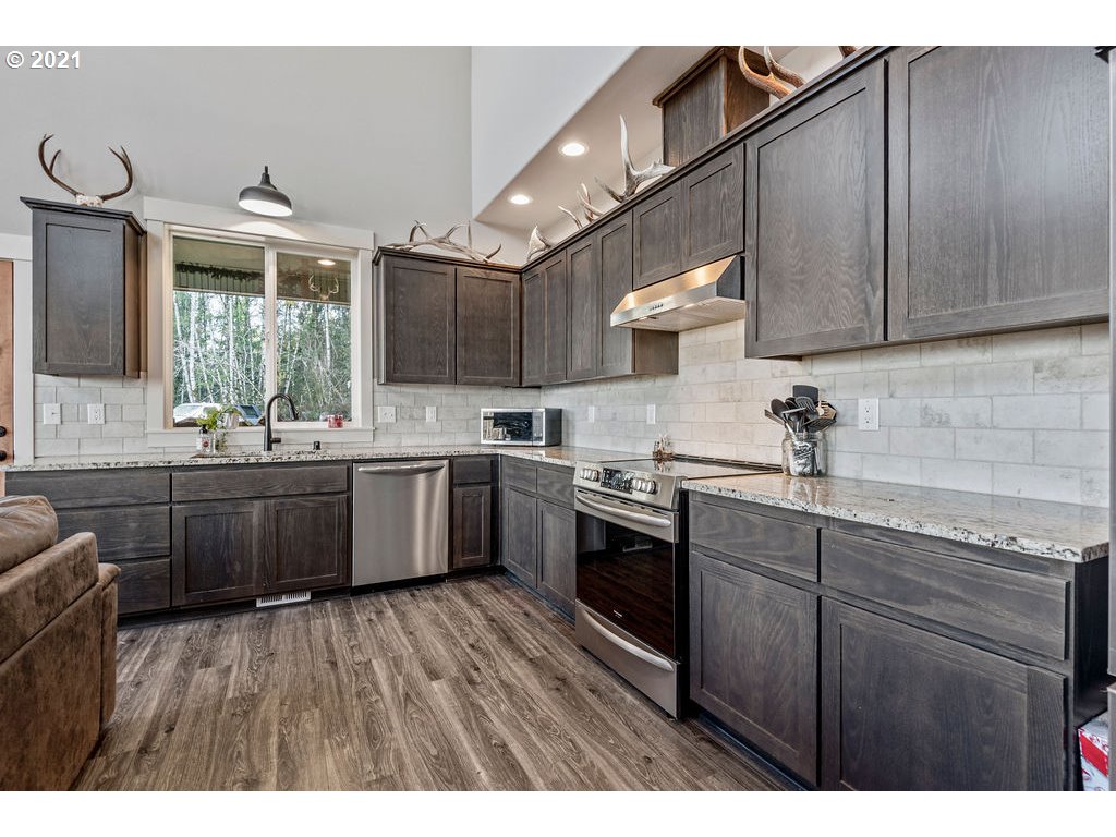 231 North Bodine Road Kelso, WA 98626 - Photo 7 of 30 Gallery Image 7
