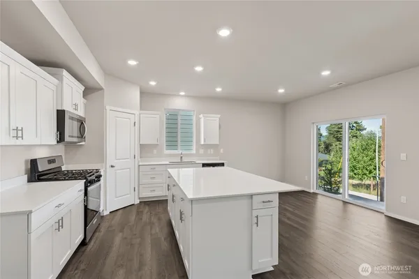 $639,995 | 10828 188 Street East, Unit 1041, Puyallup, WA 98374