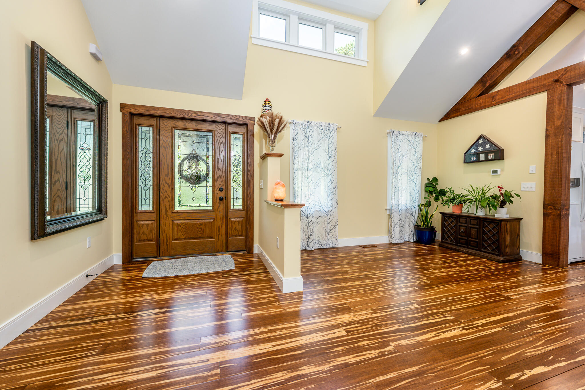265 Cotuit Road Mashpee, MA 02649 - Photo 5 of 26 livroom6