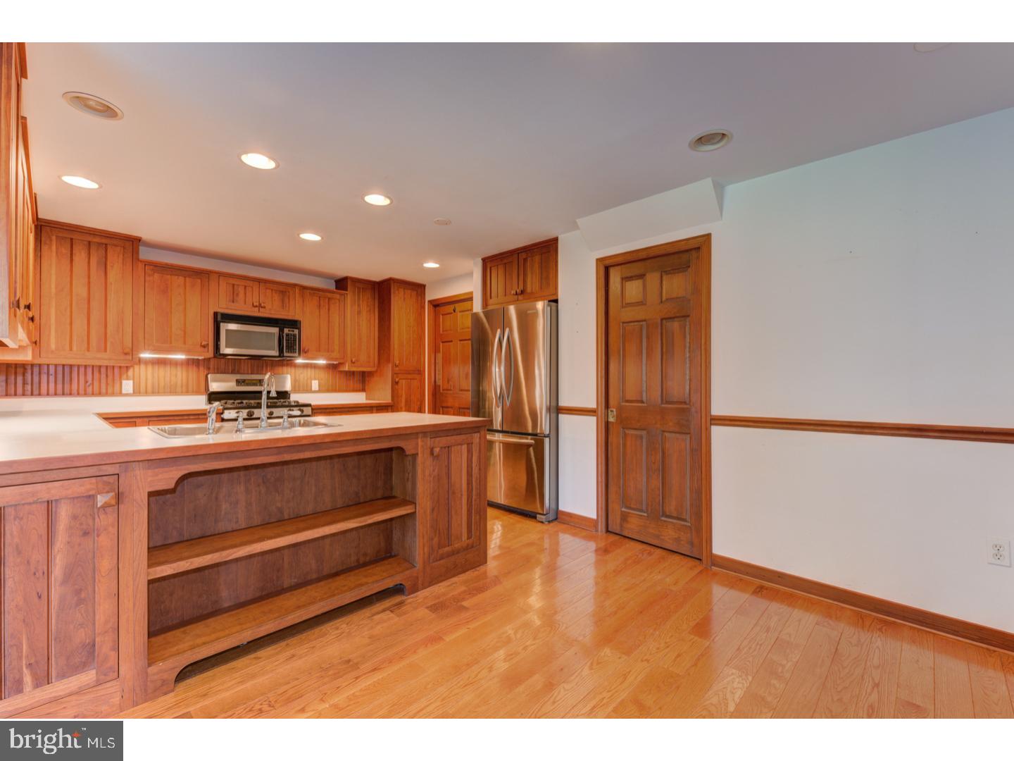 403 Willow Road Oreland, PA 19075 - Photo 11 of 25 Kitchen
