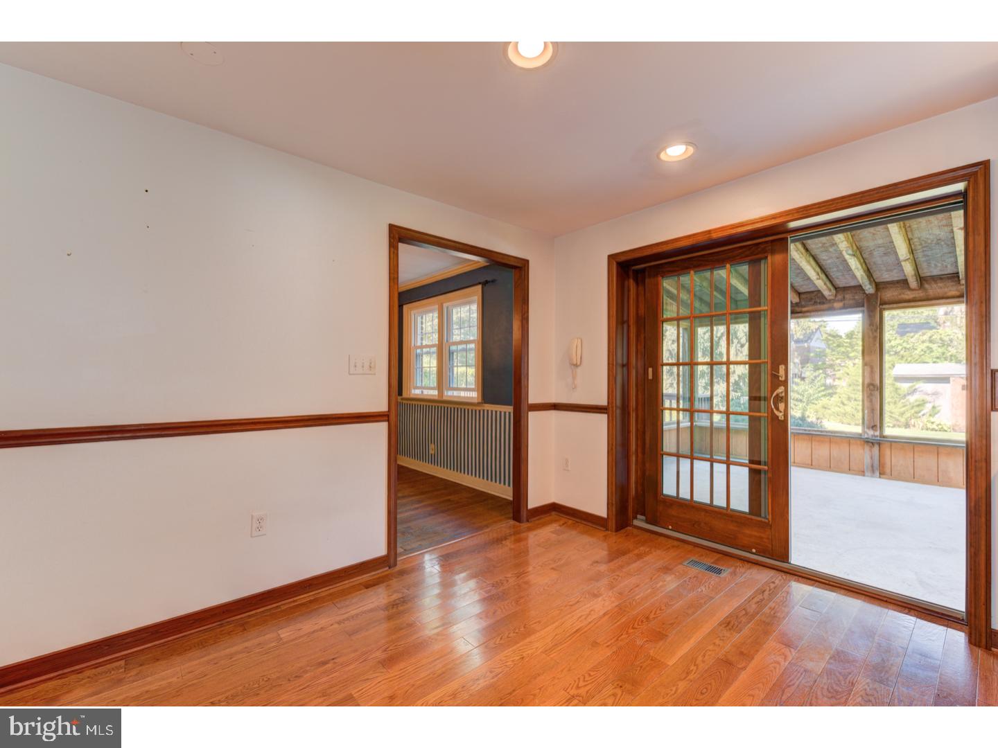 403 Willow Road Oreland, PA 19075 - Photo 13 of 25 Breakfast Room