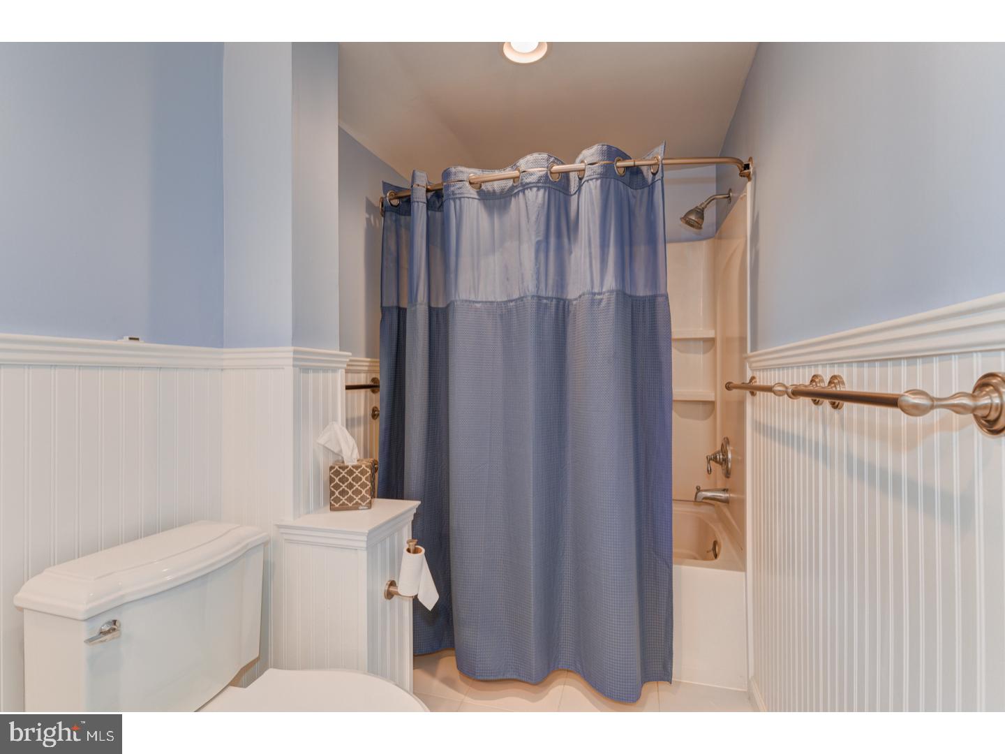 403 Willow Road Oreland, PA 19075 - Photo 19 of 25 Bathroom
