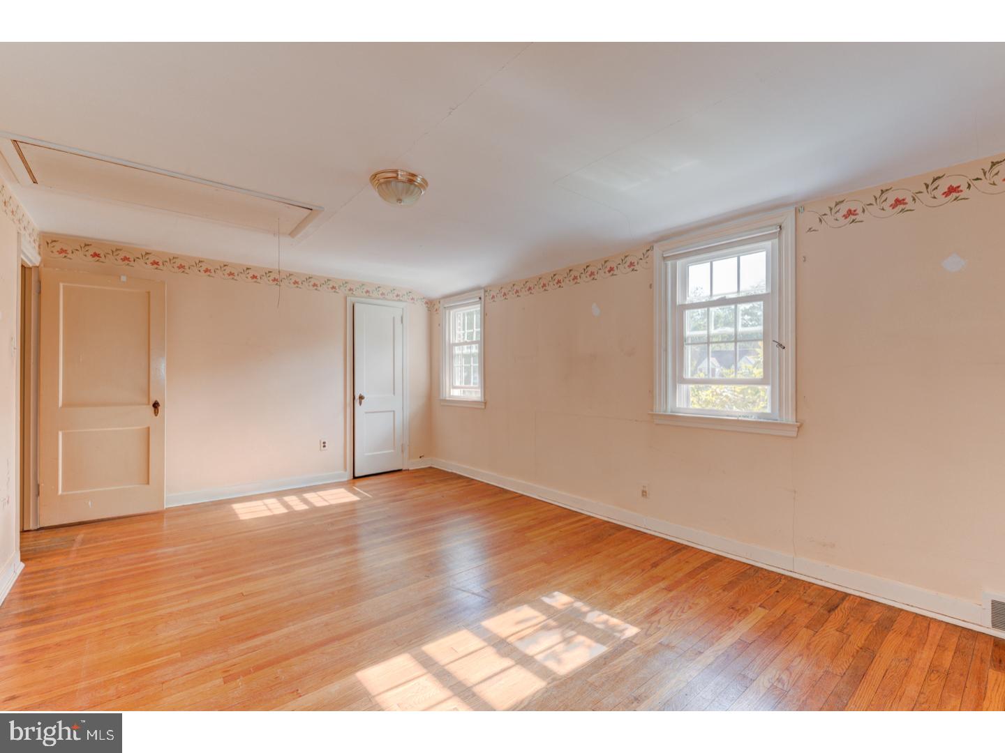 403 Willow Road Oreland, PA 19075 - Photo 21 of 25 Bedroom - Main