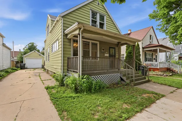 $160,000 | 2312 North 11th Street, Sheboygan, WI 53083