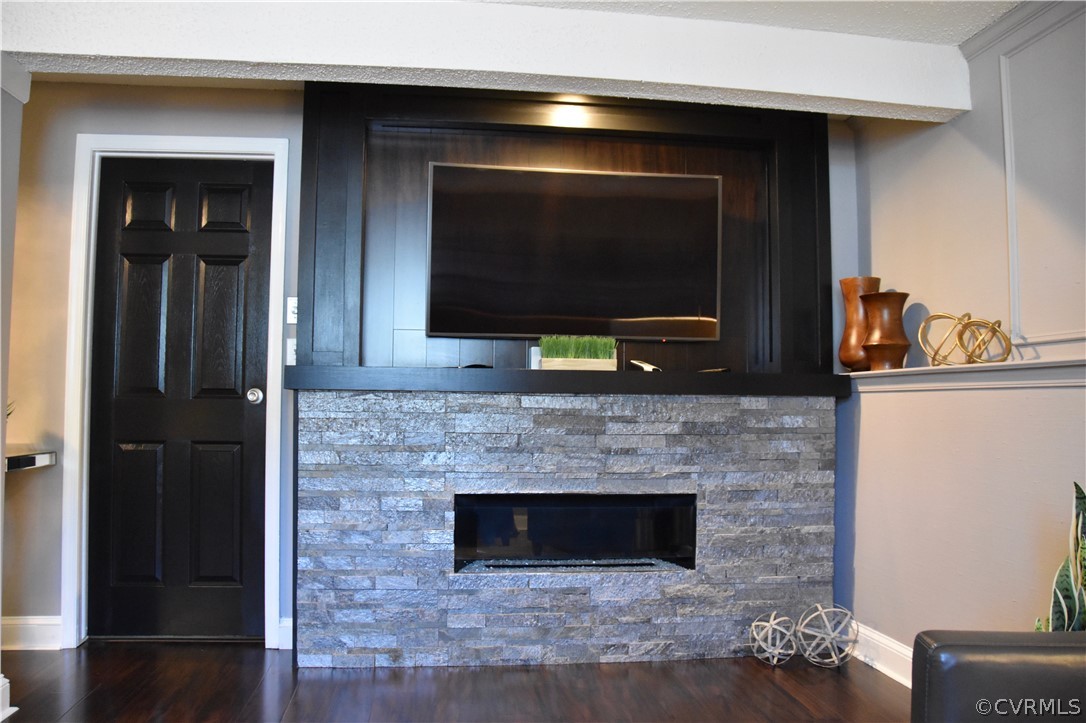 314 Buffalo Road Richmond, VA 23223 - Photo 16 of 24 Family Room Fireplace with Gas Logs
