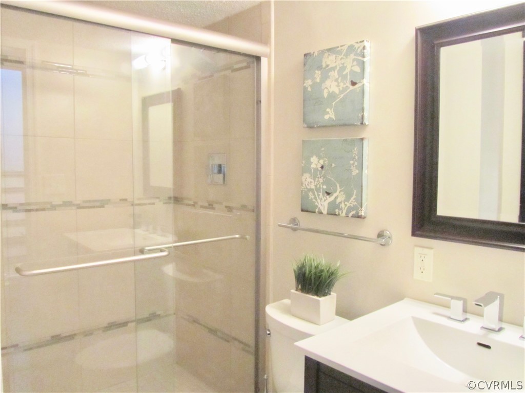 314 Buffalo Road Richmond, VA 23223 - Photo 21 of 24 Lower Level Full Bath with Porcelain Flooring