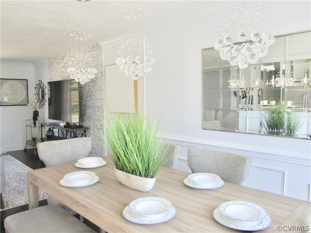 314 Buffalo Road Richmond, VA 23223 - Photo 3 of 24 Elegant Dining Room
