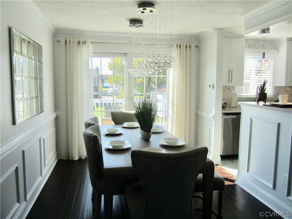 314 Buffalo Road Richmond, VA 23223 - Photo 4 of 24 Elegant Dining Room with French Doors