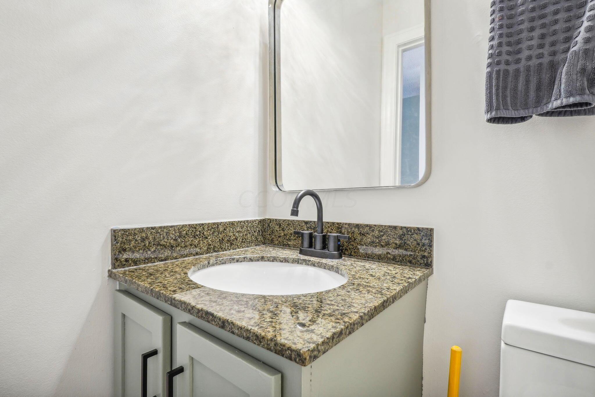 1227 Weybridge Road Columbus, OH 43220 - Photo 16 of 32 Half Bath