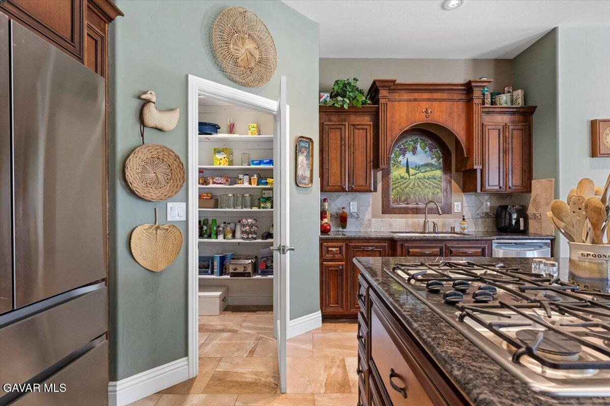 23840 Martingale Way Tehachapi, CA 93561 - Photo 14 of 63 24-6Y9A7310