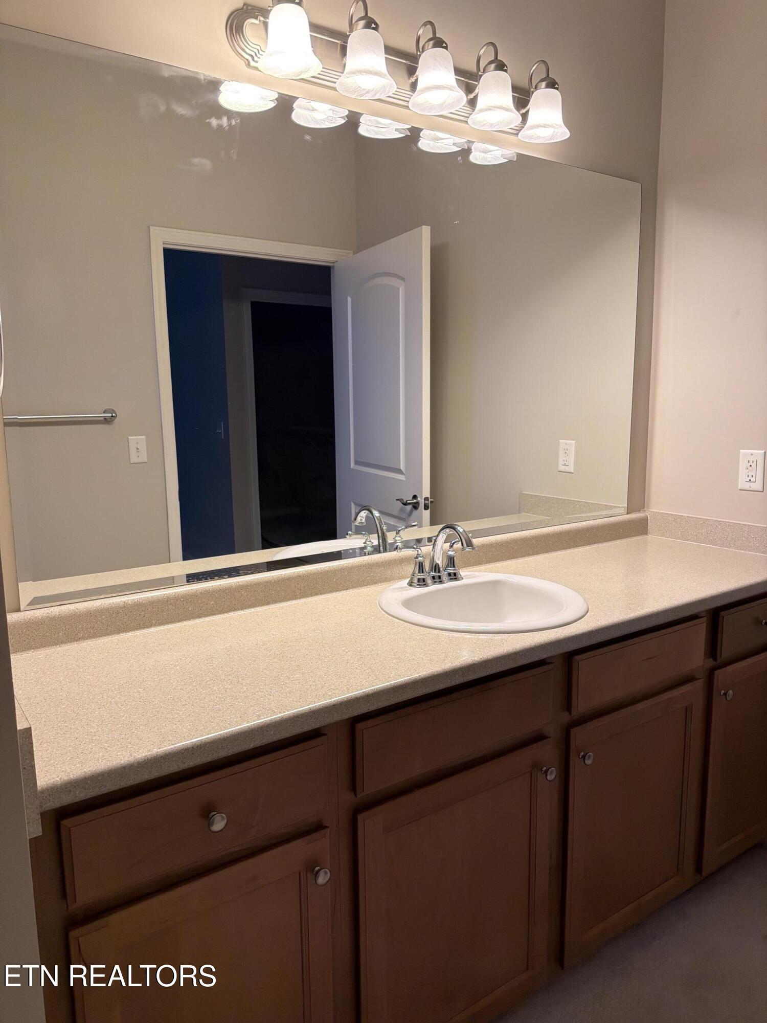 939 Tavistock Way Knoxville, TN 37918 - Photo 21 of 31 IMG_1550