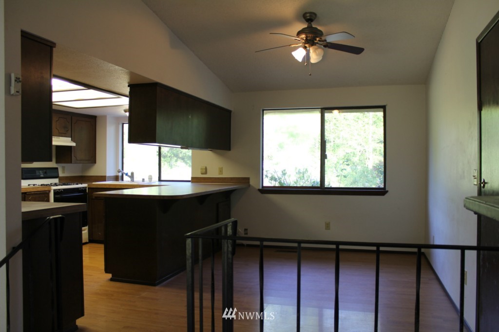 1667 Southwest Old Clifton Road Port Orchard, WA 98367 - Photo 4 of 13 Gallery Image 4