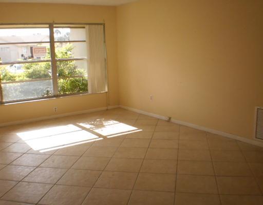 22658 Southwest 65th Avenue Boca Raton, FL 33428 - Photo 4 of 8 Additional Photo