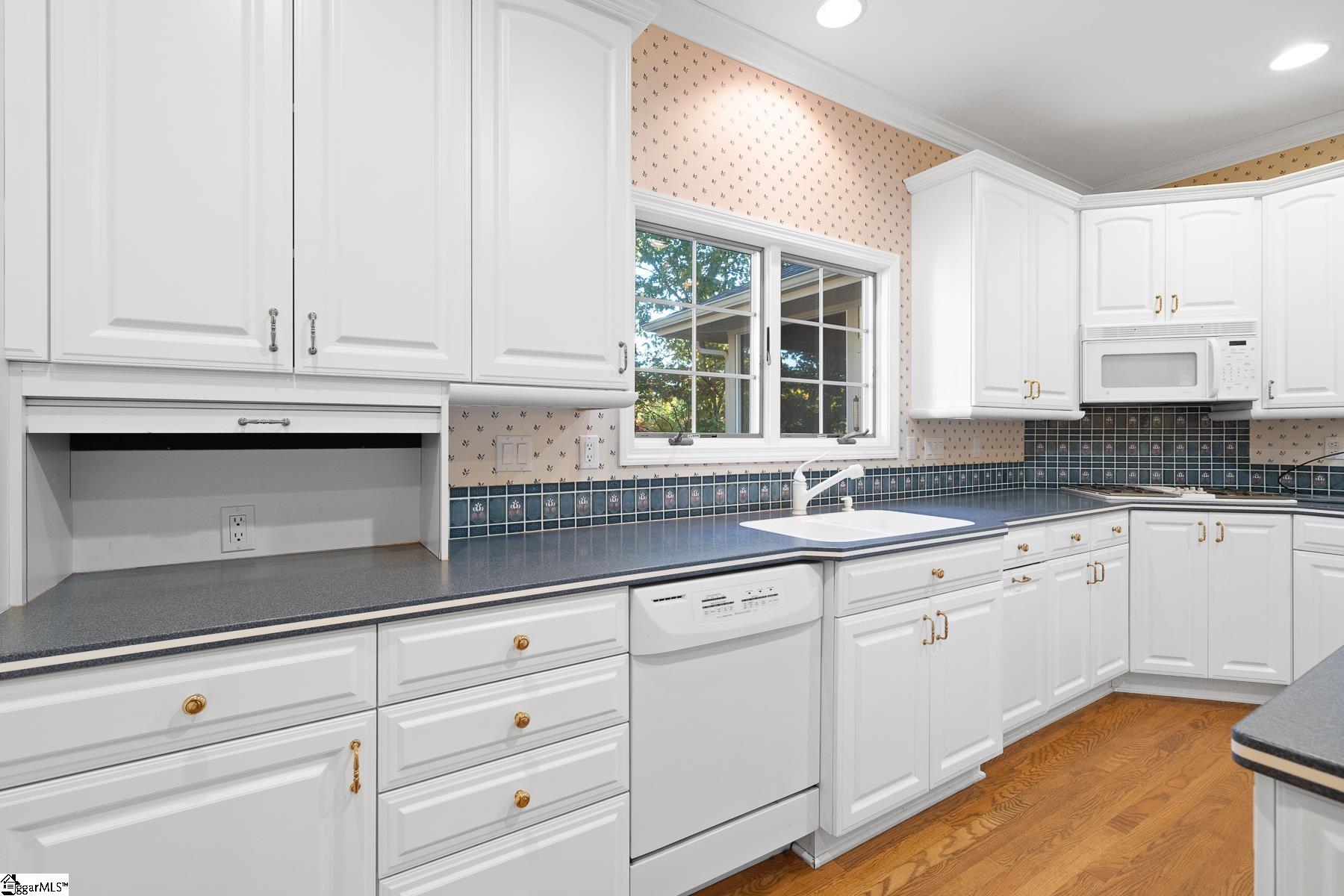 112 Sedgewick Road Travelers Rest, SC 29690 - Photo 11 of 36 Gallery Image 11