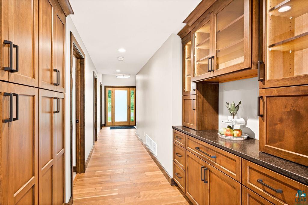 8411 Congdon Boulevard, Unit 1 Duluth, MN 55804 - Photo 19 of 35