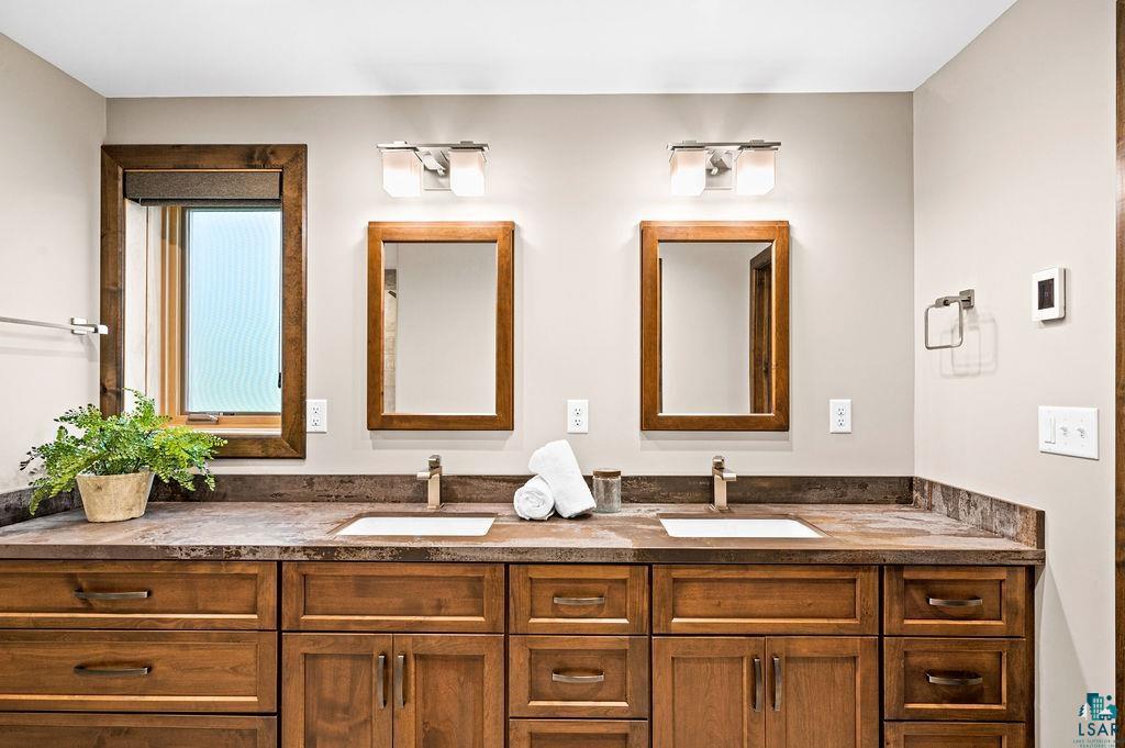 8411 Congdon Boulevard, Unit 1 Duluth, MN 55804 - Photo 23 of 35