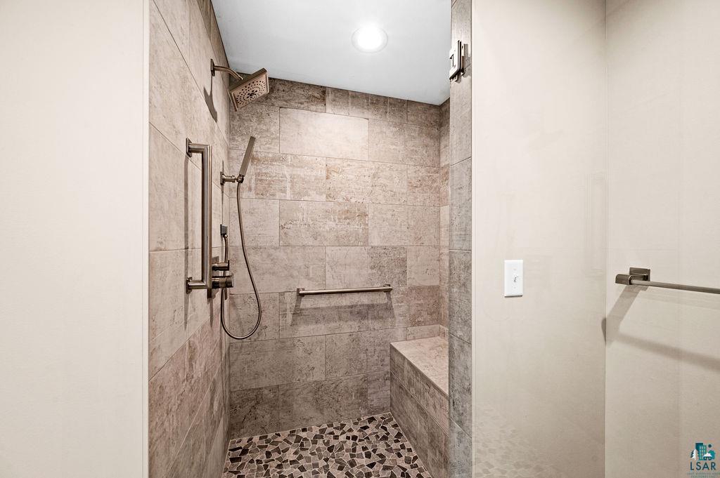 8411 Congdon Boulevard, Unit 1 Duluth, MN 55804 - Photo 25 of 35