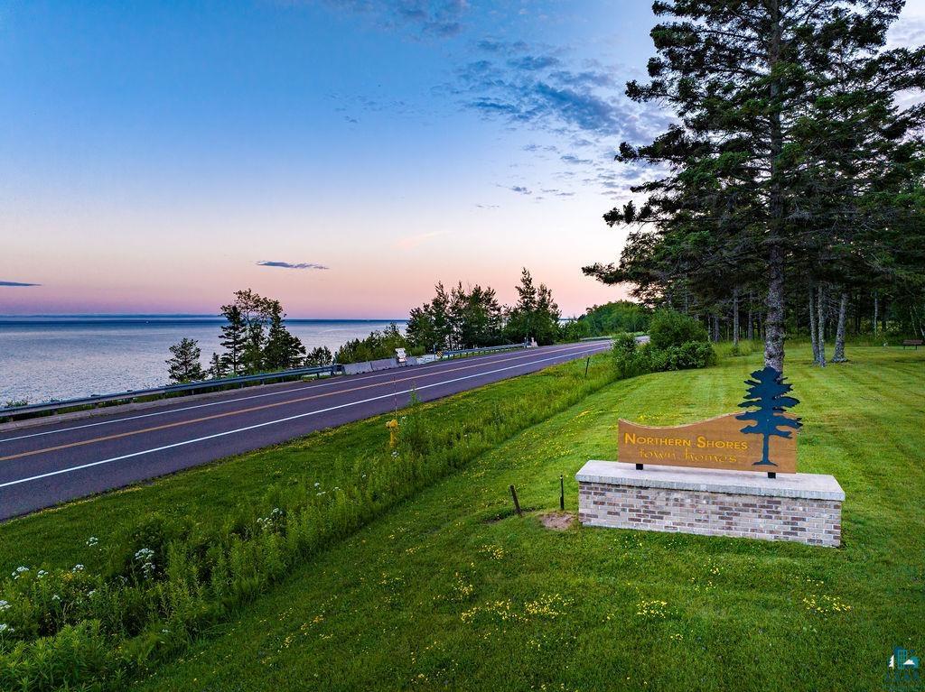 8411 Congdon Boulevard, Unit 1 Duluth, MN 55804 - Photo 4 of 35