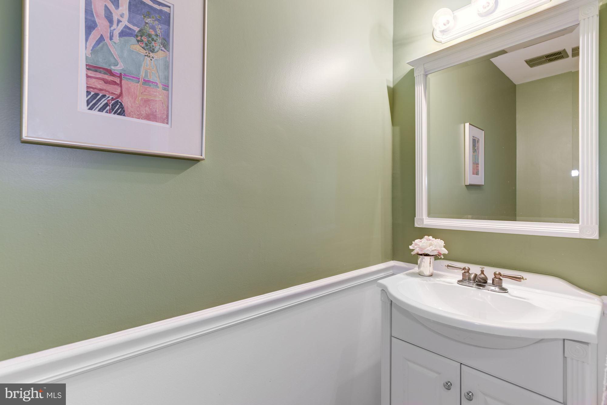 11607 Golf Course Square Reston, VA 20191 - Photo 12 of 30 Powder Room