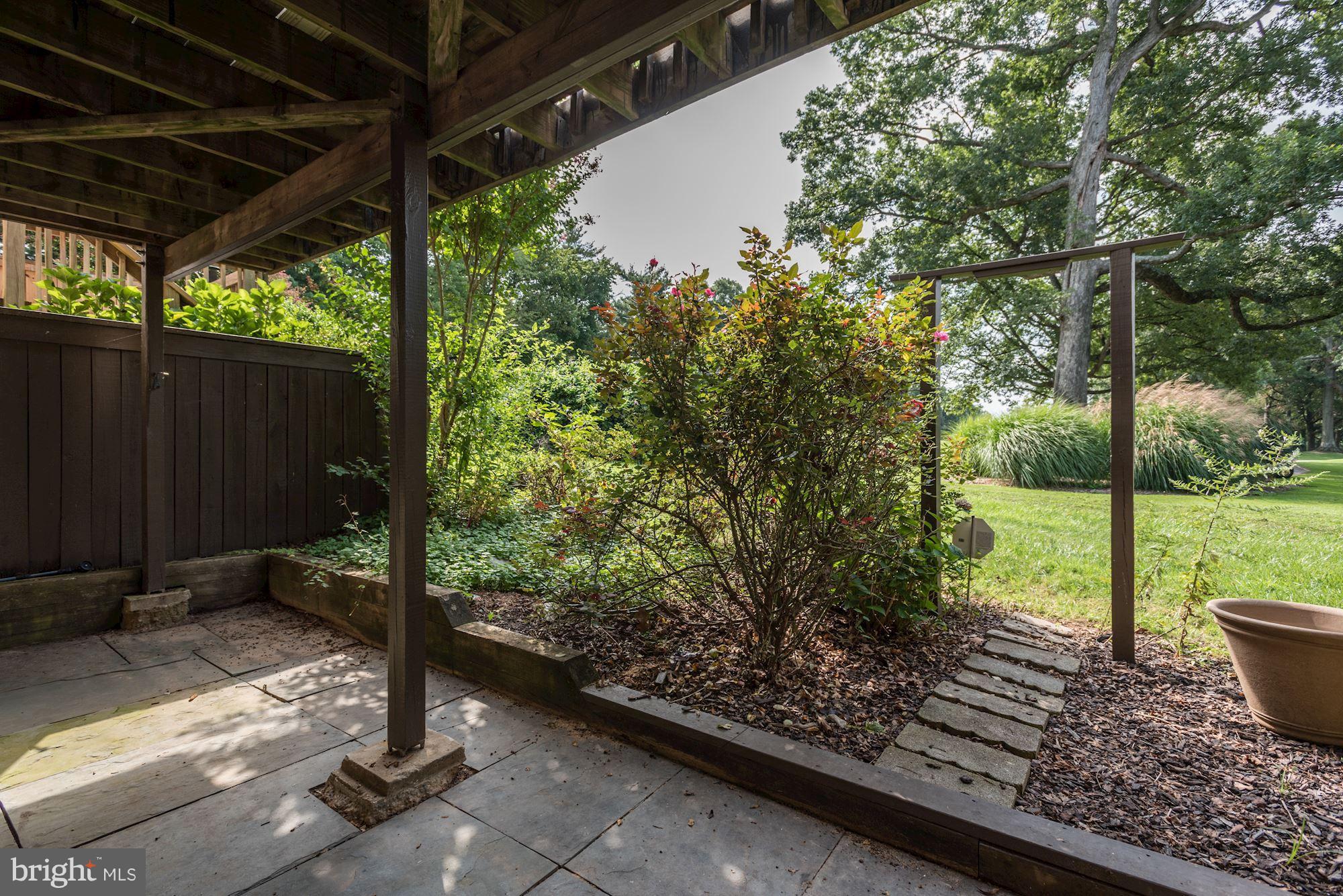 11607 Golf Course Square Reston, VA 20191 - Photo 27 of 30 Patio