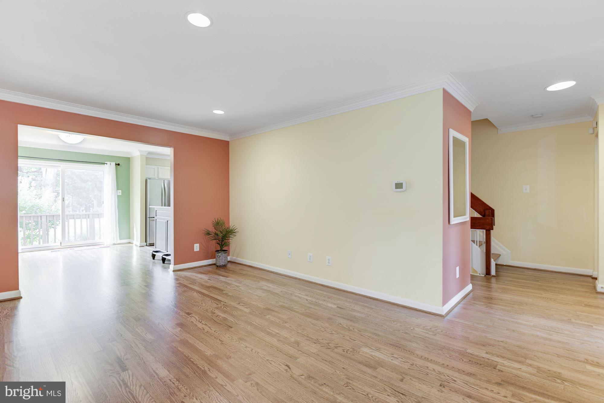 11607 Golf Course Square Reston, VA 20191 - Photo 6 of 30 Living Room