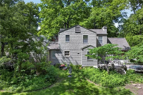 $500,000 | 3701 Shawnee Mission Parkway, Fairway, KS 66205