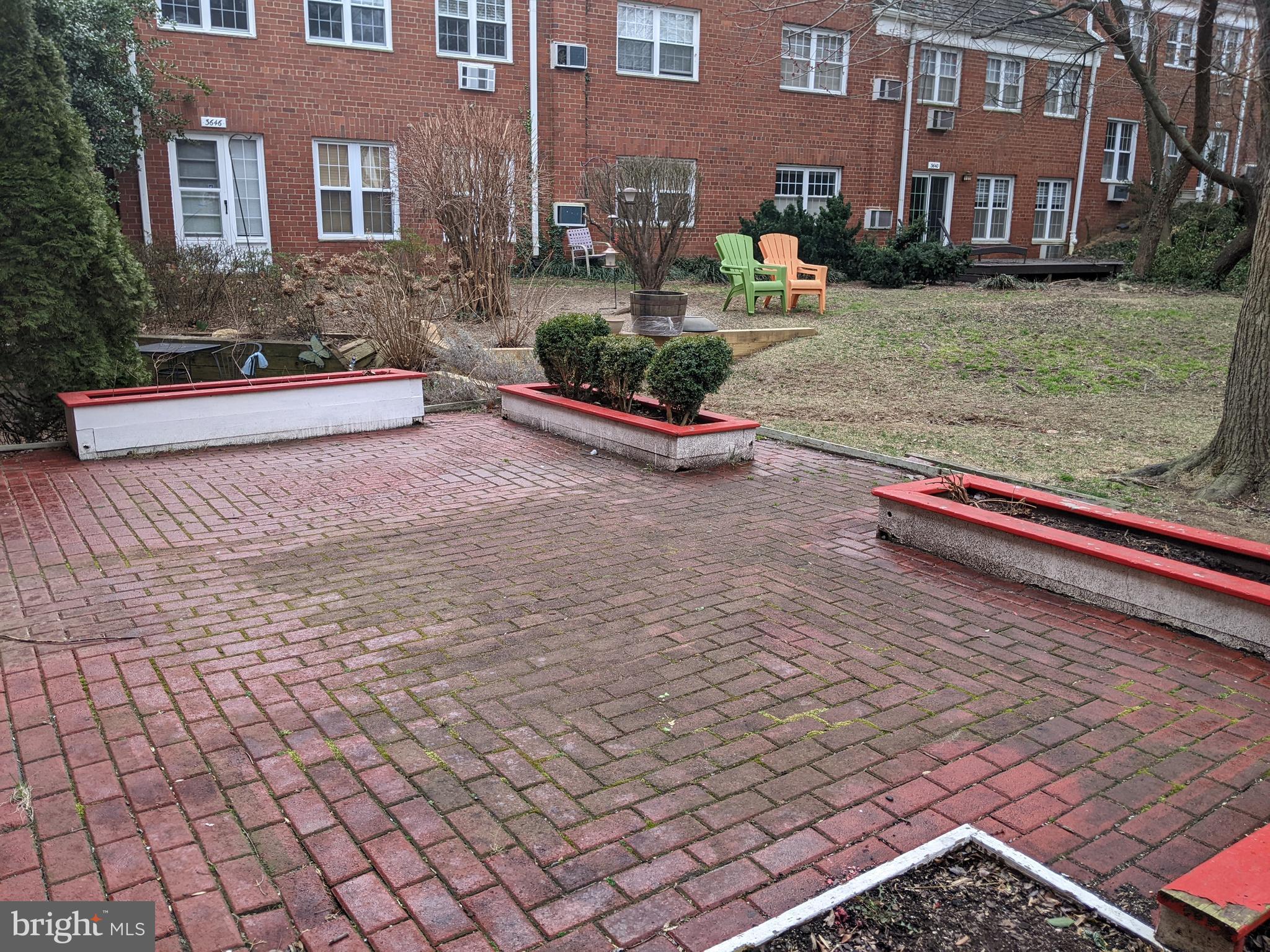 3652 Gunston Road Alexandria, VA 22302 - Photo 2 of 3 Large back patio