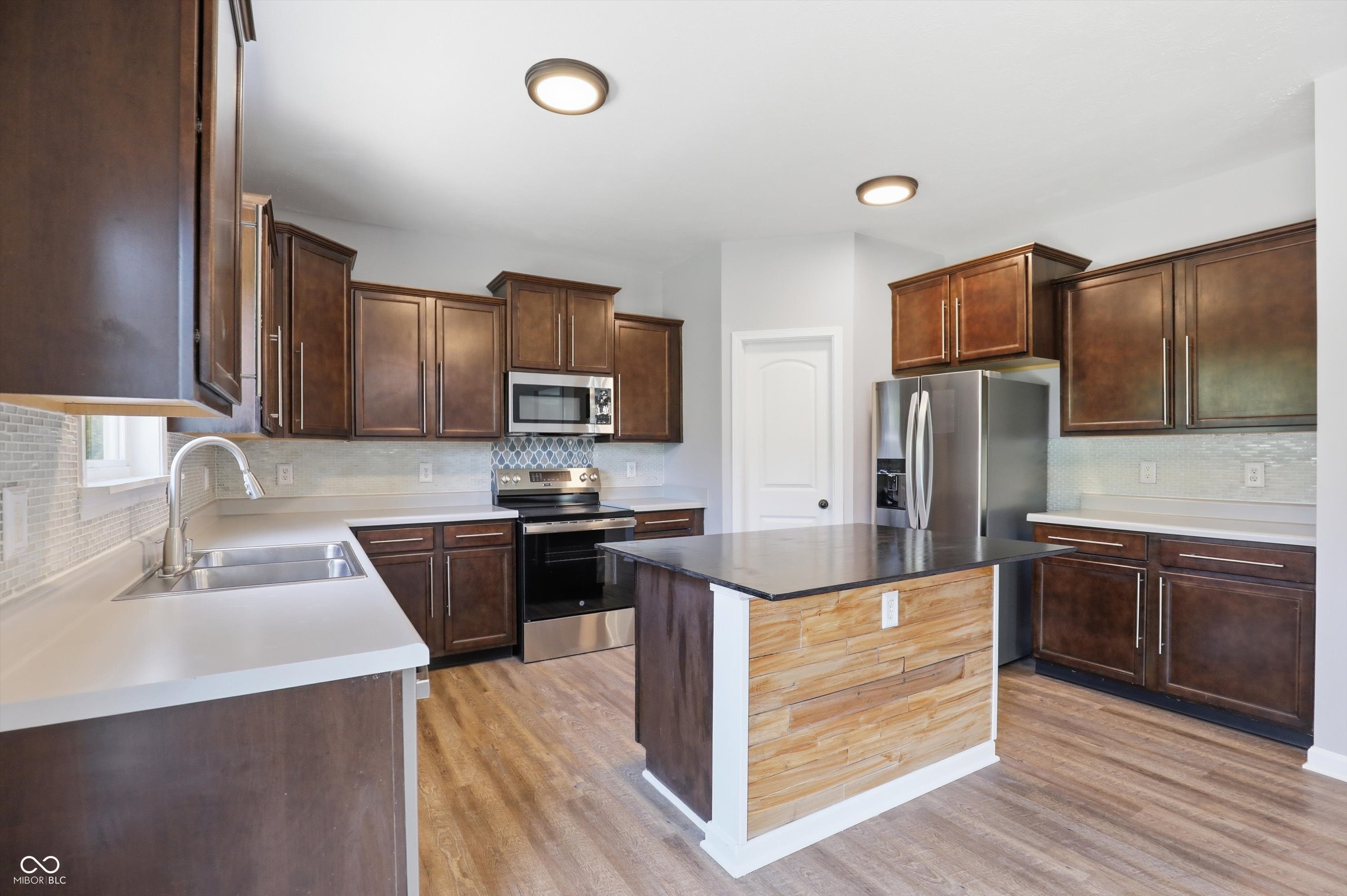 8324 Fieldfare Way Indianapolis, IN 46237 - Photo 6 of 22