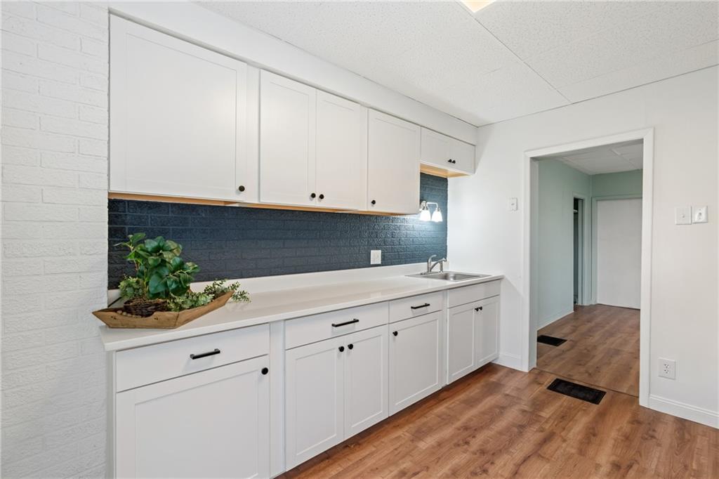 702 East 19th Avenue Homestead, PA 15120 - Photo 5 of 22