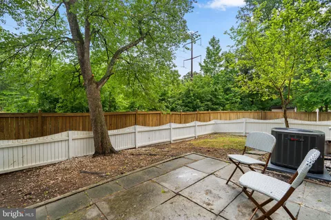$510,000 | 7927 Central Park Circle, Alexandria, VA 22309