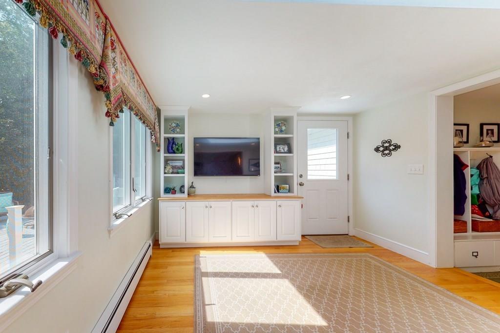 8 Pilgrim Road Hingham, MA 02043 - Photo 18 of 42 Gallery Image 18