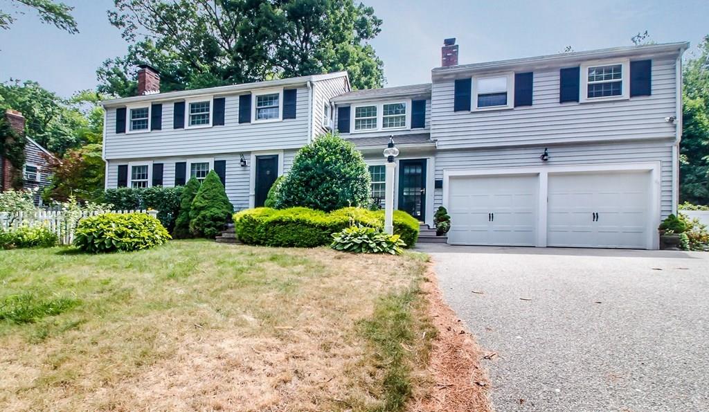 8 Pilgrim Road Hingham, MA 02043 - Photo 3 of 42 Gallery Image 3