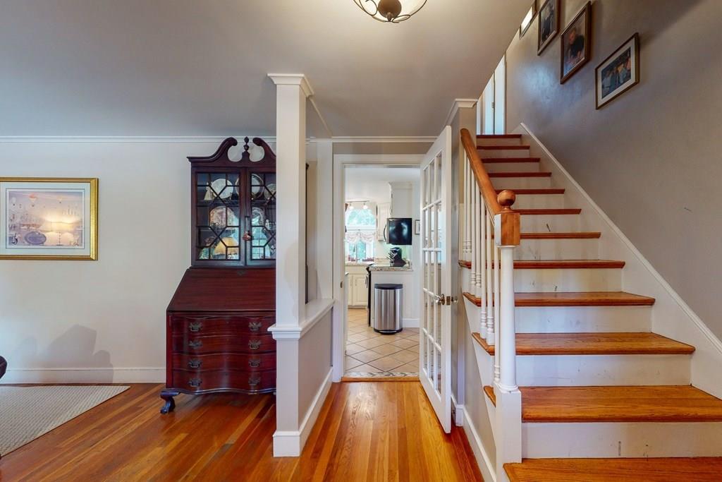8 Pilgrim Road Hingham, MA 02043 - Photo 4 of 42 Gallery Image 4