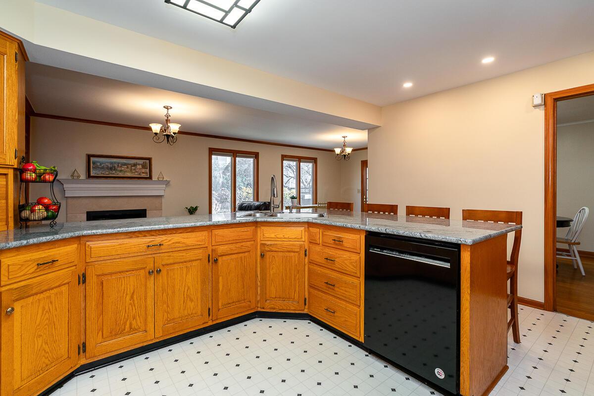 2716 Welsford Road Columbus, OH 43221 - Photo 21 of 46 Kitchen