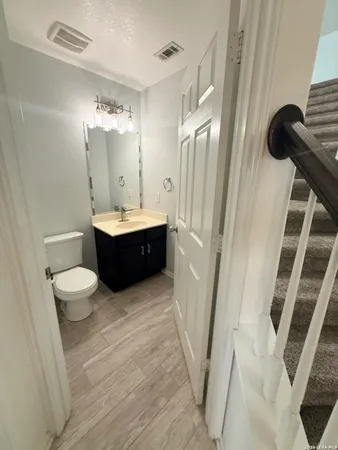 $2,100 | 238 Nesting Tree, San Antonio, TX 78253