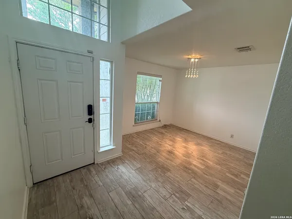 $2,100 | 238 Nesting Tree, San Antonio, TX 78253
